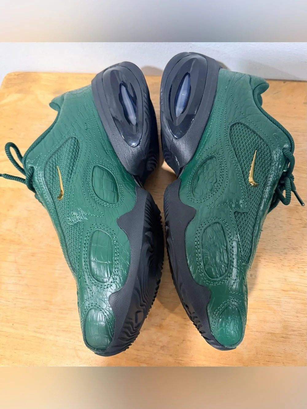 Nike Air Max - Croc Skin Size US 8.5
